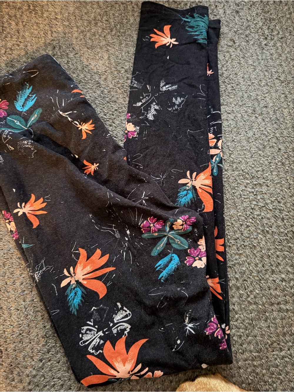 Ladies Black Floral Print Leggings